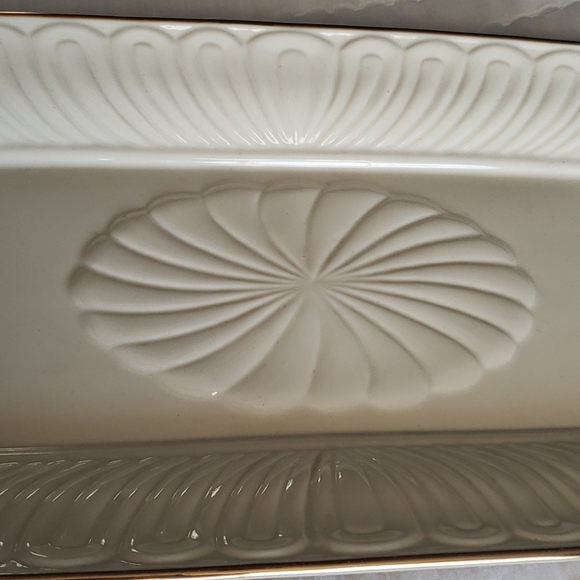 Lenox rectangle tray with design 12 1/2 in - Picture 3 of 4